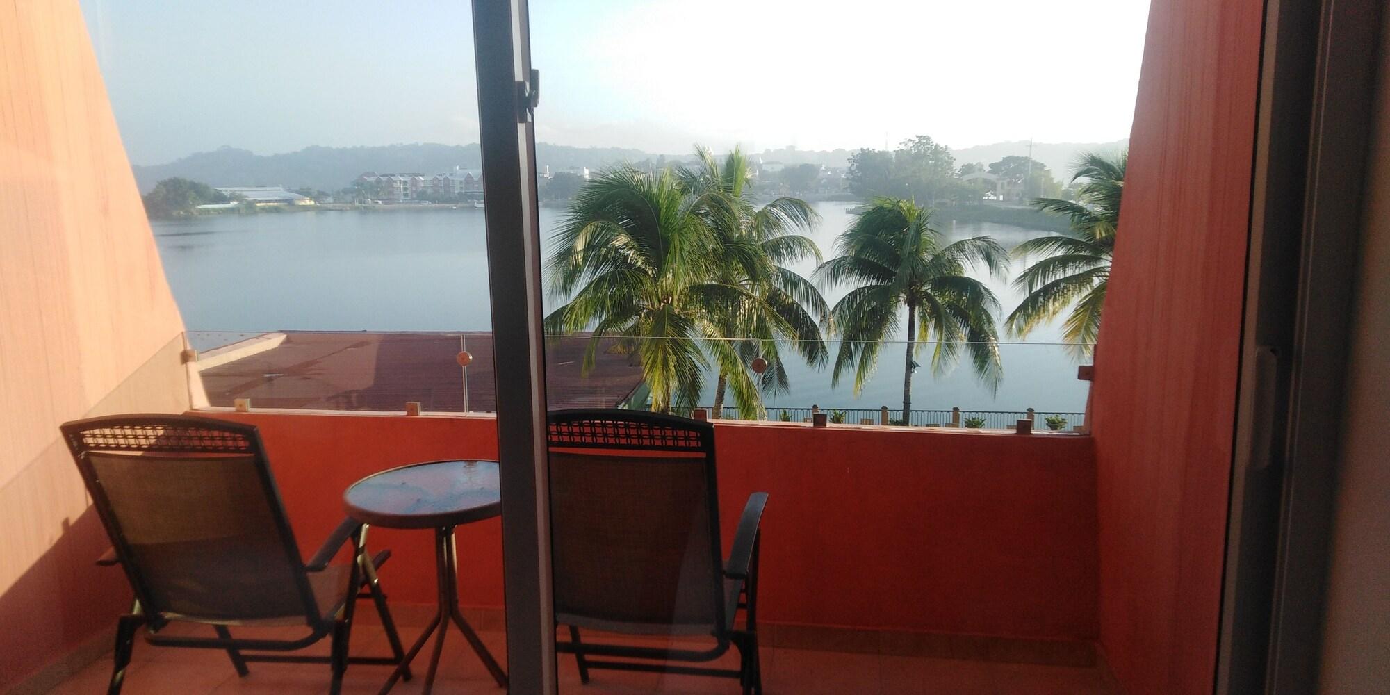 Peten Esplendido Flores Bagian luar foto