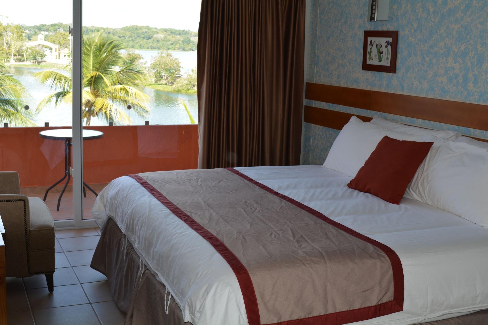Peten Esplendido Flores Bagian luar foto