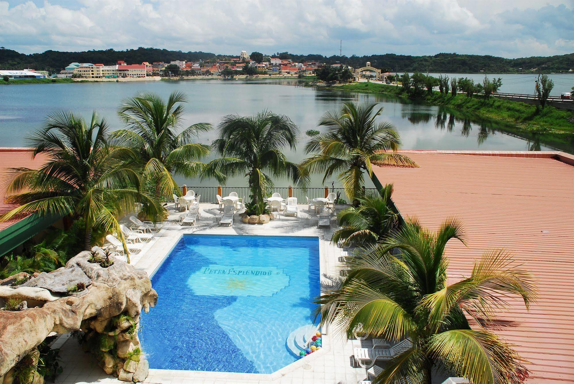 Peten Esplendido Flores Bagian luar foto